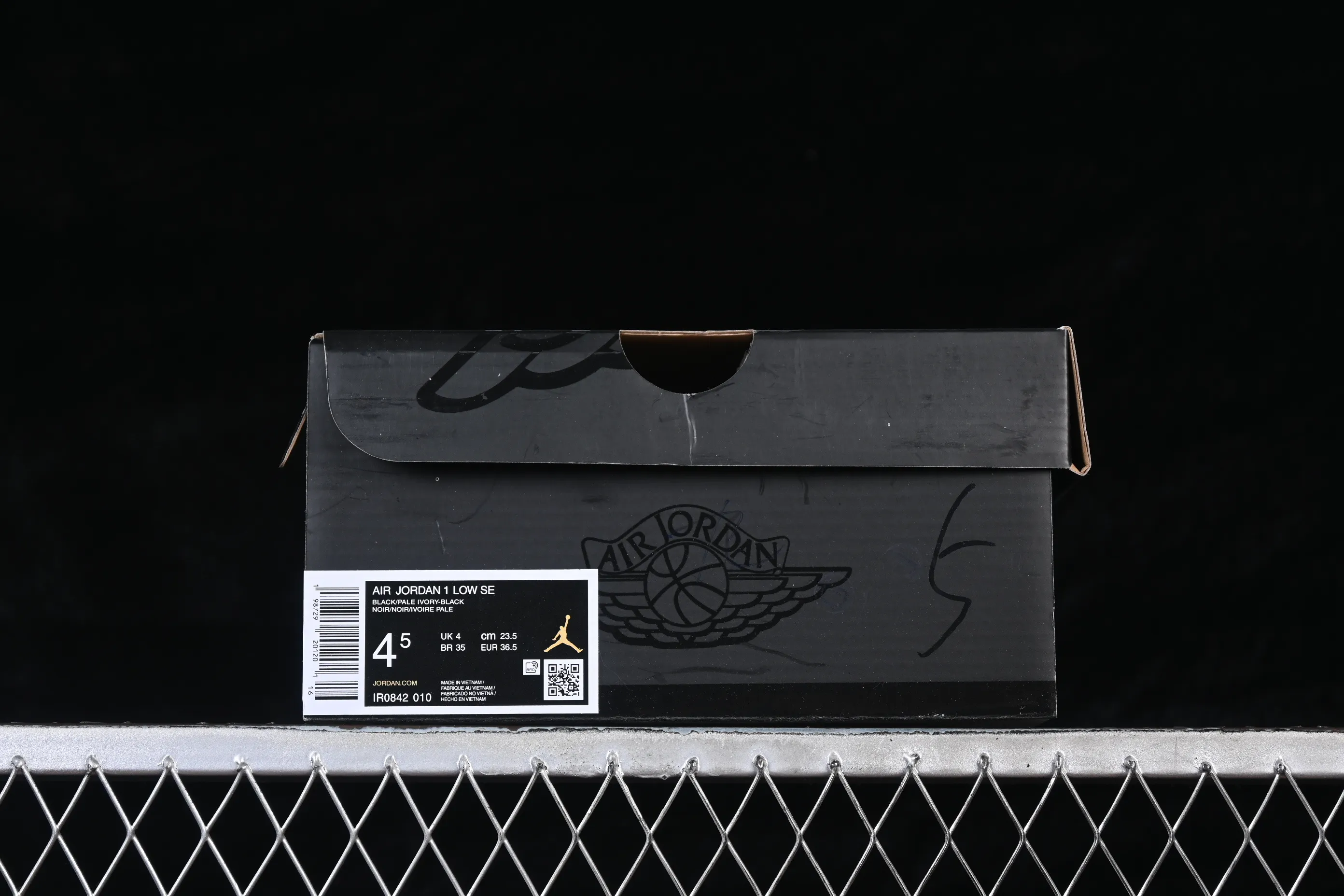All categories Air Jordan Jordan series basketball shoes Air Jordan 1 Low Air Jordan 1 Low AJ1 Joe 1 black denim low-top cultural casual sneakers IR0842-010